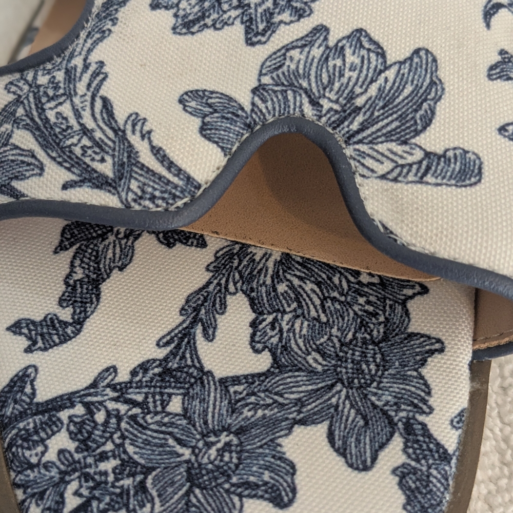 A New Day Women's White and Blue Floral Sandals - Picture 4 of 5